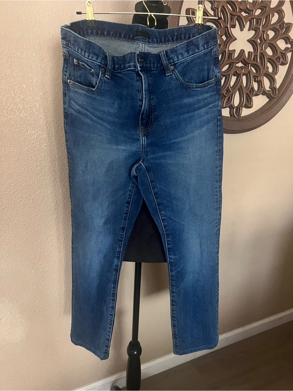 Uniqlo Men's Slim Straight Dark Blue Jeans